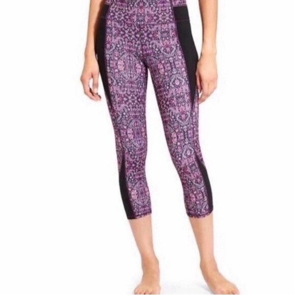 Athleta Pants - Athleta Leggings Chaturanga Tapestry Purple High-Rise Cropped Leggings Small